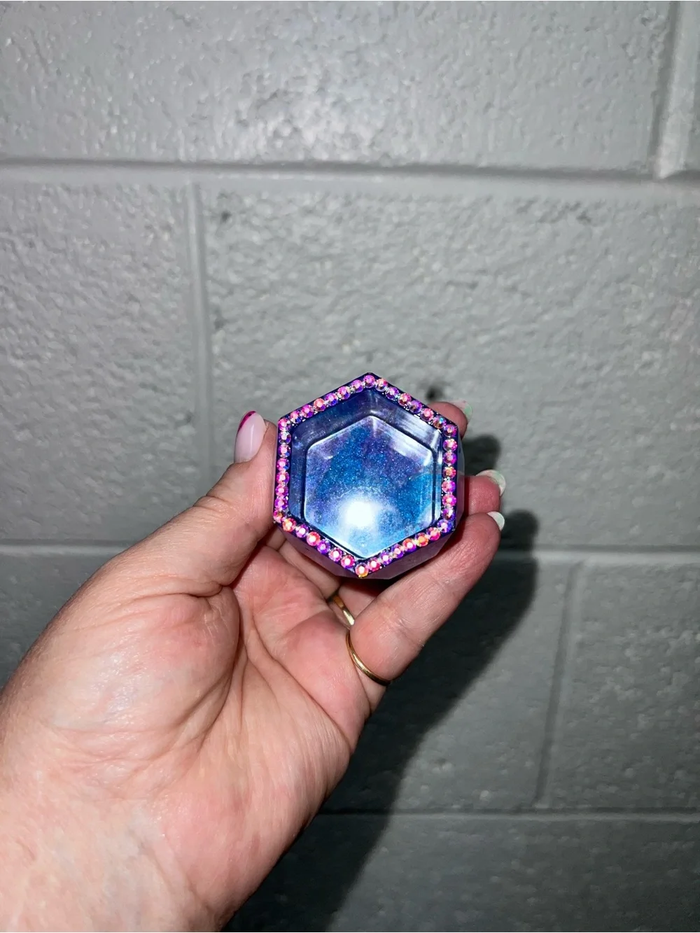 N/A small resin